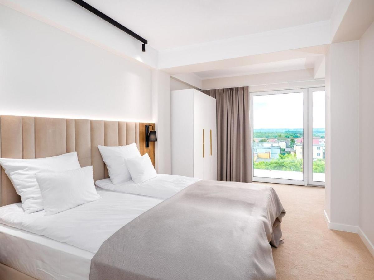 Resort Krol Plaza Spa & Wellness ยารอสวาเวียซ ภายนอก รูปภาพ