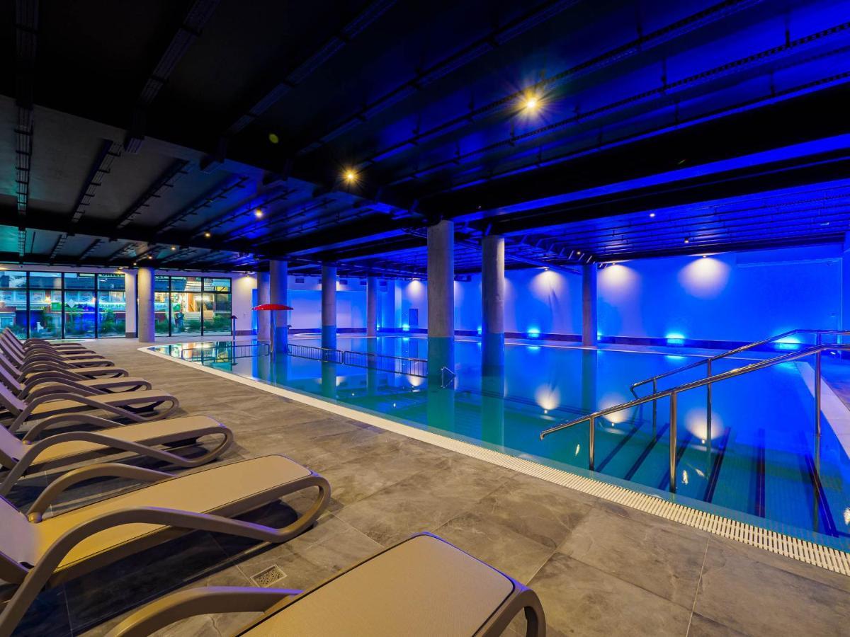 Resort Krol Plaza Spa & Wellness ยารอสวาเวียซ ภายนอก รูปภาพ