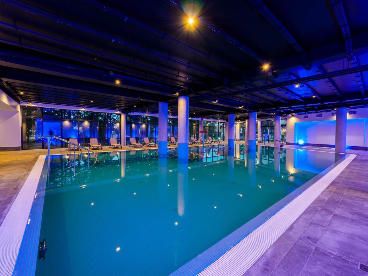 Resort Krol Plaza Spa & Wellness ยารอสวาเวียซ ภายนอก รูปภาพ